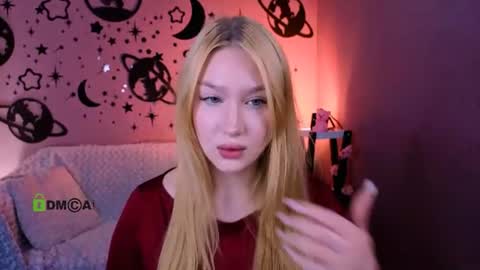Sophie online show from 06/08/26, 07:14