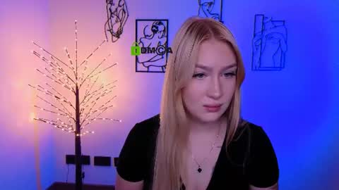 Sophie online show from 07/17/26, 07:08