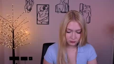 Sophie online show from 07/23/26, 07:45