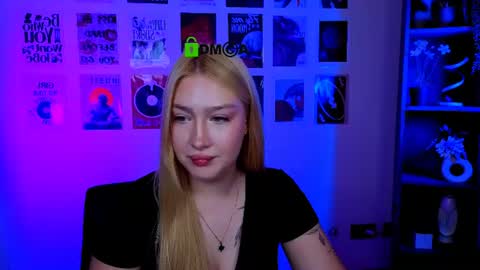 Sophie online show from 07/24/26, 07:23