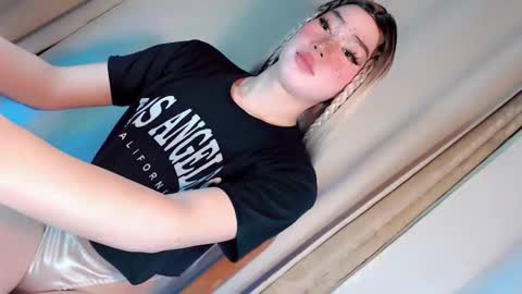 Snapshot of playfulcock69_kate chatting on 10/03/25, 11:24 kate online show from 10/03/25, 11:24