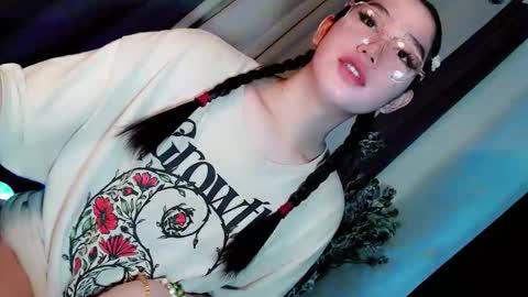 Snapshot of playfulcock69_kate chatting on 04/04/26, 02:54 kate online show from 04/04/26, 02:54