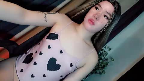 Snapshot of playfulcock69_kate chatting on 04/13/26, 11:21 kate online show from 04/13/26, 11:21