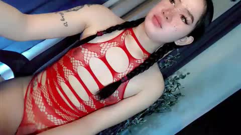 Snapshot of playfulcock69_kate chatting on 04/24/26, 12:02 kate online show from 04/24/26, 12:02