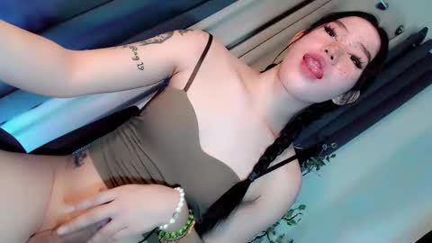 Snapshot of playfulcock69_kate chatting on 05/06/26, 11:32 kate online show from 05/06/26, 11:32