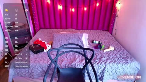 Snapshot of playfuljust_18 chatting on 12/02/24, 03:36 SAMARA online show from 12/02/24, 03:36