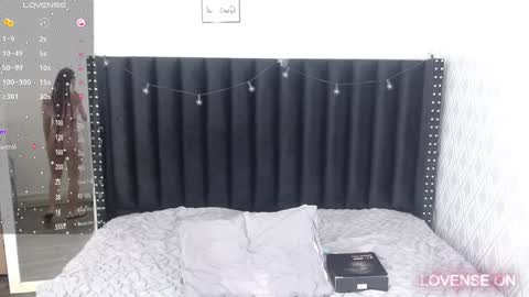 Snapshot of playfuljust_18 chatting on 01/06/25, 12:24 SAMARA online show from 01/06/25, 12:24