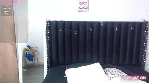 Snapshot of playfuljust_18 chatting on 01/18/25, 12:47 SAMARA online show from 01/18/25, 12:47