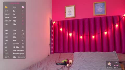 Snapshot of playfuljust_18 chatting on 02/01/25, 03:39 SAMARA online show from 02/01/25, 03:39