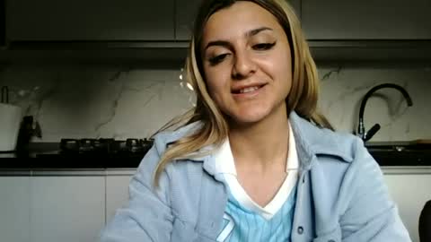 Snapshot of playfulnicole chatting on 06/15/26, 05:42 PlayfulNicole online show from 06/15/26, 05:42