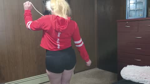 Snapshot of playfulpixxxie chatting on 01/21/25, 03:43 Playfulpixiee online show from 01/21/25, 03:43