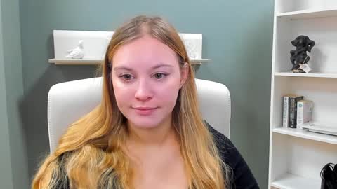 Valeria online show from 01/05/25, 08:11
