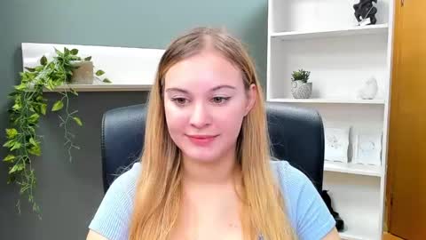 Valeria online show from 01/18/25, 09:02