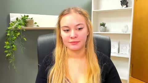 Valeria online show from 01/19/25, 05:49