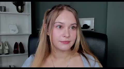 Valeria online show from 09/13/25, 06:46