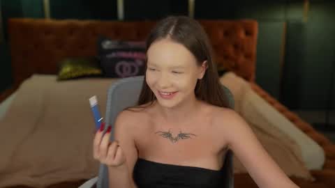 Lana online show from 10/14/25, 06:42