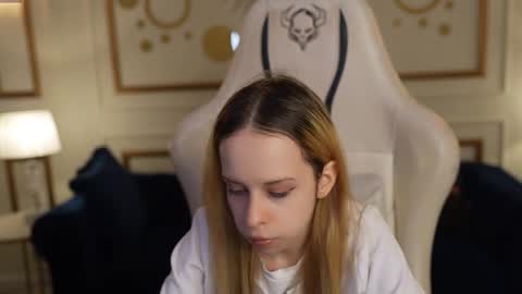 Lana online show from 10/30/25, 11:22