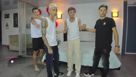 Snapshot of playhardsex chatting on 09/23/25, 11:30 online show from 09/23/25, 11:30