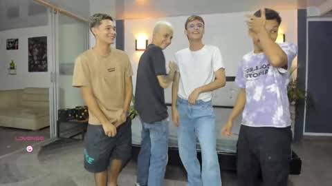 Snapshot of playhardsex chatting on 09/26/25, 11:09 online show from 09/26/25, 11:09