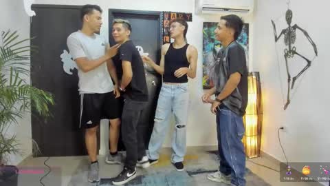 Snapshot of playhardsex chatting on 10/11/25, 11:14 online show from 10/11/25, 11:14