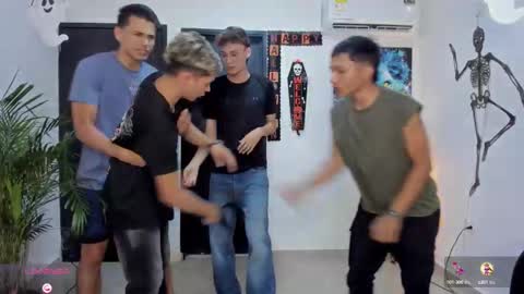 Snapshot of playhardsex chatting on 10/12/25, 11:15 online show from 10/12/25, 11:15