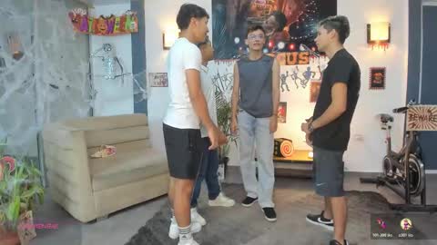 Snapshot of playhardsex chatting on 10/27/25, 11:09 online show from 10/27/25, 11:09