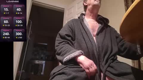 Snapshot of playme828530 chatting on 02/16/25, 06:10 Play Me online show from 02/16/25, 06:10