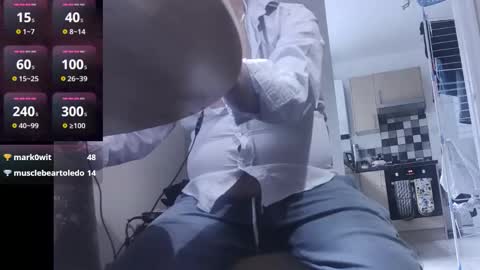Snapshot of playme828530 chatting on 10/21/25, 11:44 Play Me online show from 10/21/25, 11:44