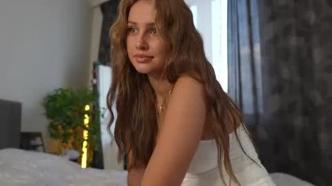 21 y.o Mila online show from 07/31/26, 03:44