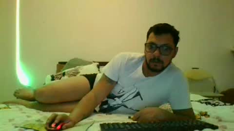 Snapshot of pleas3s_sweet chatting on 01/24/25, 08:43 pleas3s_sweet online show from 01/24/25, 08:43