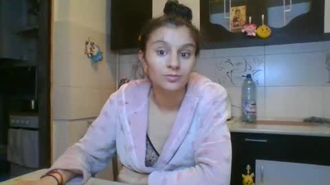 Snapshot of pleas3s_sweet chatting on 03/02/25, 09:32 pleas3s_sweet online show from 03/02/25, 09:32