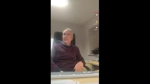 Snapshot of pleasedominateme chatting on 12/06/24, 04:49 Pleasedominateme online show from 12/06/24, 04:49