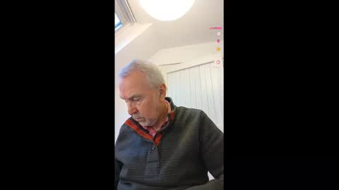 Snapshot of pleasedominateme chatting on 01/26/25, 04:09 Pleasedominateme online show from 01/26/25, 04:09