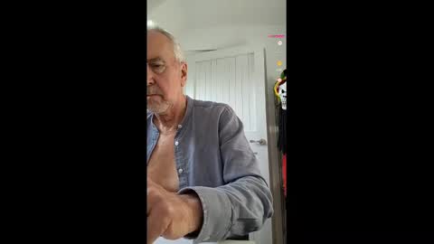 Snapshot of pleasedominateme chatting on 03/09/25, 04:00 Pleasedominateme online show from 03/09/25, 04:00