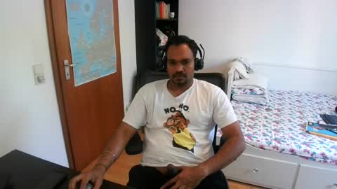 Snapshot of pleasure5845 chatting on 06/15/26, 01:13 Sam online show from 06/15/26, 01:13