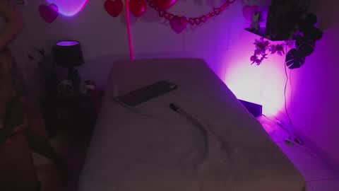 Snapshot of pleasure_room_x chatting on 02/14/26, 11:29 Jessi Alex online show from 02/14/26, 11:29