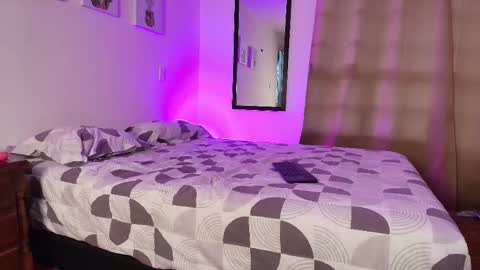 Snapshot of pleasurecompany chatting on 12/15/25, 03:00 sergio natalie online show from 12/15/25, 03:00