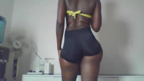 Snapshot of pleasureme_1 chatting on 04/25/26, 01:41 josephine joy awuor online show from 04/25/26, 01:41