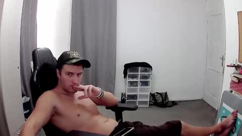 Snapshot of plkrisztian chatting on 09/30/25, 07:30 plkrisztian online show from 09/30/25, 07:30