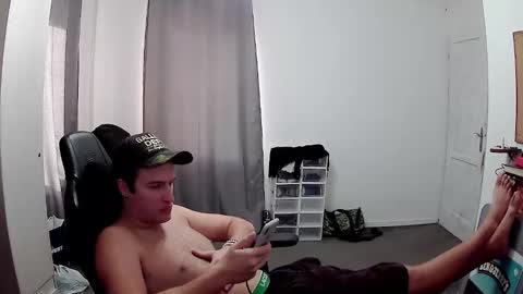 Snapshot of plkrisztian chatting on 10/13/25, 01:33 plkrisztian online show from 10/13/25, 01:33