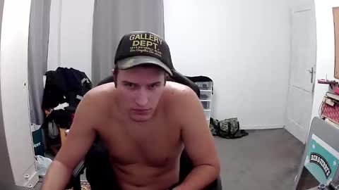 Snapshot of plkrisztian chatting on 10/19/25, 09:37 plkrisztian online show from 10/19/25, 09:37