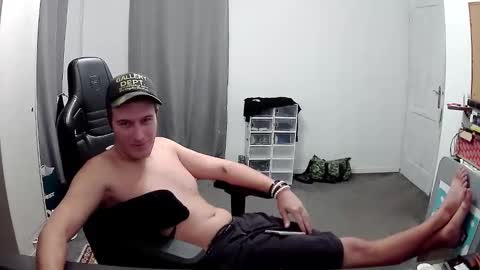 Snapshot of plkrisztian chatting on 10/29/25, 11:50 plkrisztian online show from 10/29/25, 11:50