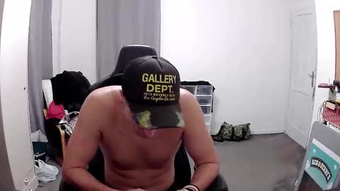 Snapshot of plkrisztian chatting on 11/13/25, 04:17 plkrisztian online show from 11/13/25, 04:17