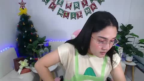 Ploysai online show from 12/19/24, 12:01