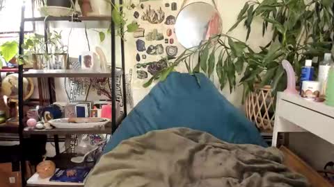 Goddess Pluto online show from 12/04/25, 09:45