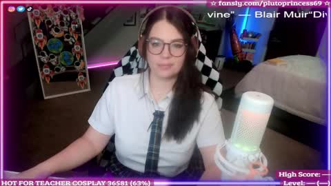 Pluto Princess online show from 09/25/25, 04:05