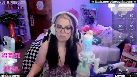 Pluto Princess online show from 06/23/26, 03:59