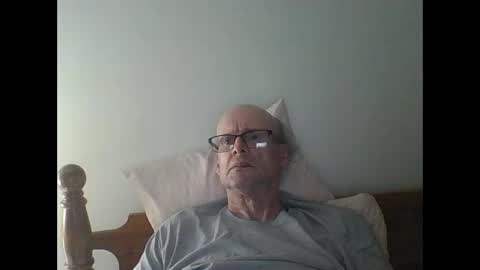 Snapshot of pmb11 chatting on 10/05/25, 04:33 trek 11 online show from 10/05/25, 04:33