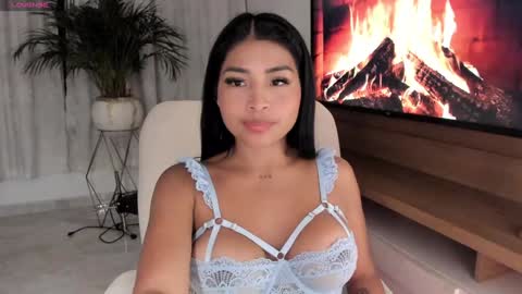 Snapshot of pocahontas_cute chatting on 01/27/25, 01:26 Nicole online show from 01/27/25, 01:26