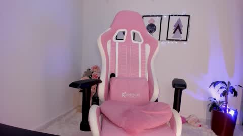 Jasmine online show from 10/31/25, 11:06